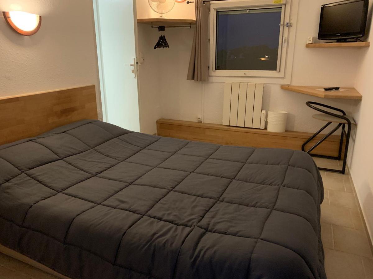 Hotel Macon La Salle Saint-Albain ภายนอก รูปภาพ