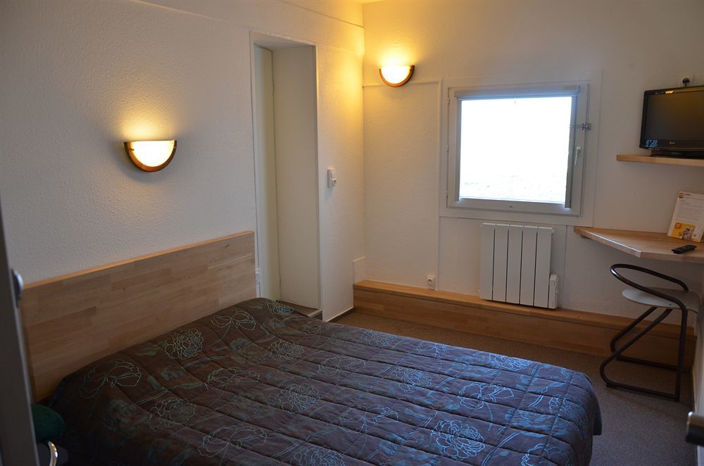 Hotel Macon La Salle Saint-Albain ภายนอก รูปภาพ